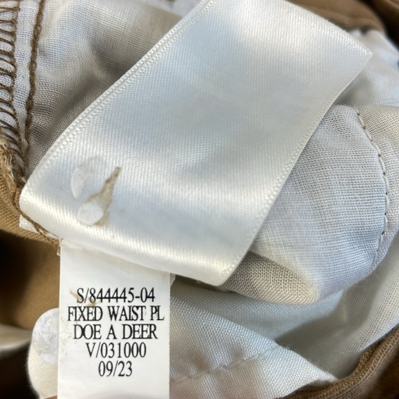 Old Navy Men’s Khaki Pants with Built in Flex, size 29x30 - Picture 4 of 10